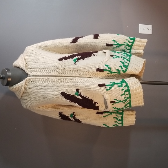 Mens Vintage duck sweater.  Wool feel.  Aprox XL to 2XL.  HANDMADE chunky knit. - Picture 1 of 17